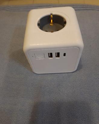 Multi presa filtrata anti fulmini