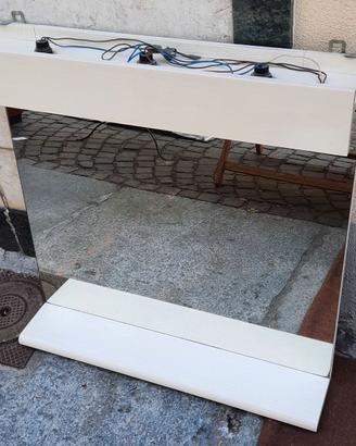 Mensola con specchio e luci per bagno