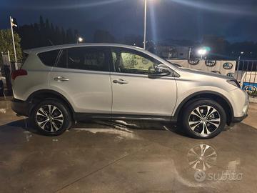 Toyota RAV 4 RAV4 2.0 D-4D 2WD Style