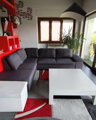 Divano angolare grigio scuro 270 × 210 cm