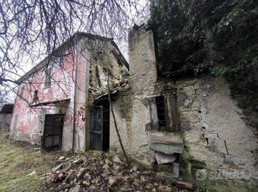 Immobile in asta di 1766 m² con 4 locali a Bistagn