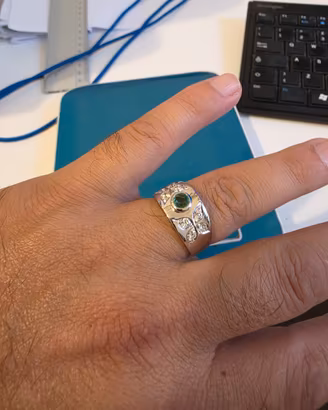 anello unisex oro bianco diamanti e smeraldo 