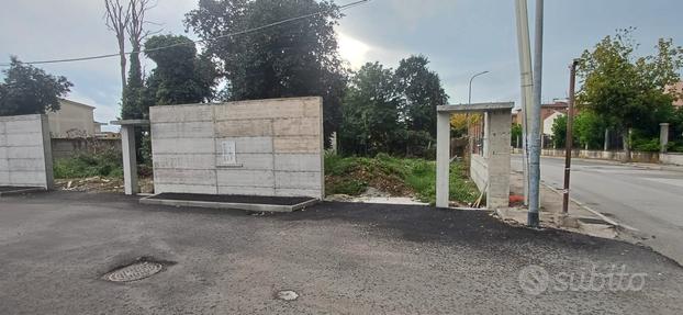 Terreno agricolo con muro di cinta