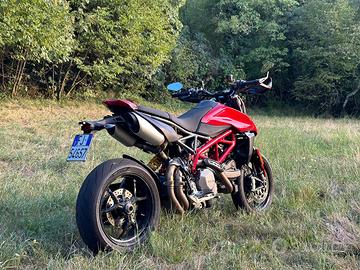 Ducati Hypermotard 950