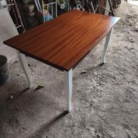 Tavolo in legno apribile