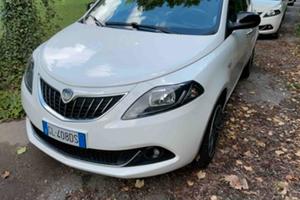 Lancia Ypsilon 1.0 FireFly 5 porte S&S Hybrid Gold