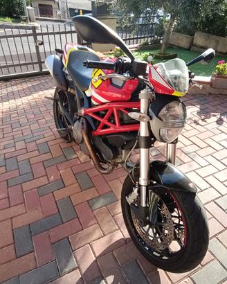 Ducati Monster 796