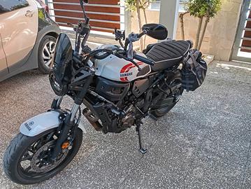 Moto Yamaha 