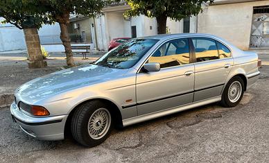 BMW E39 - 520i DEL 1997 - CAMBIO AUT.