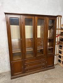 Libreria a vetri