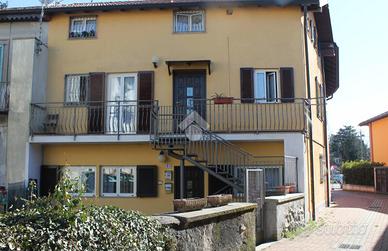 CASA SEMINDIPENDENTE A MALNATE