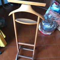 Appendiabiti servomuto dei Fratelli Reguitti