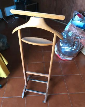 Appendiabiti servomuto dei Fratelli Reguitti