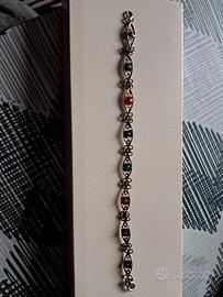 Bracciale in argento con pietre 