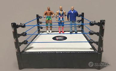 Ring con tre personaggi