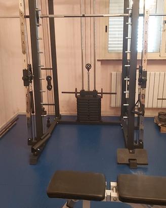 PALESTRA COMPLETA DI TUTTO