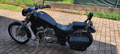 Suzuki intruder 600