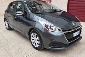 Peugeot 208 1.6 Diesel 75 5 porte Allure