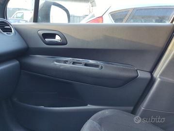 Comando vetri ant dx PEUGEOT 3008 del 2010