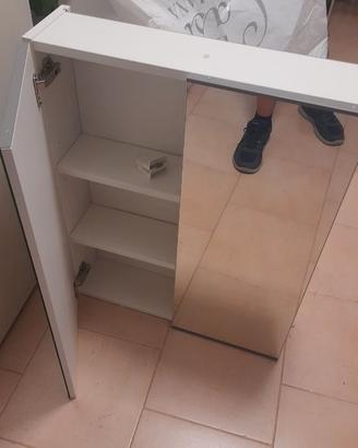 Mobile bagno sospeso