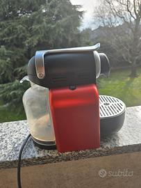 macchina caffe nespresso de longhi rossa da revisi