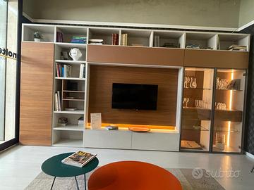 parete libreria living / TV con cappottiera