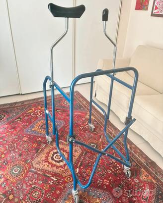 Girello deambulatore