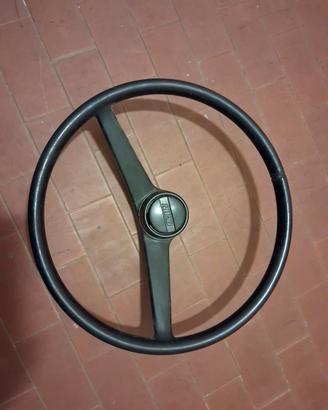volante e paraurti auto FIAT 127
