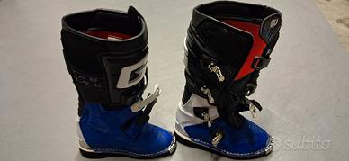 stivali motocross bambino nemero  33 GAERNE