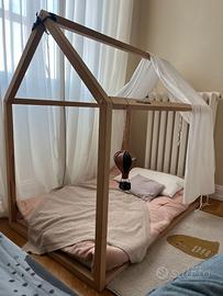 Letto a Capanna in Legno Naturale