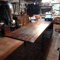 TAVOLO LUNGO 4 metri e largo 85 cm.