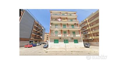 5 LOCALI A TRANI
