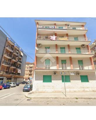 5 LOCALI A TRANI