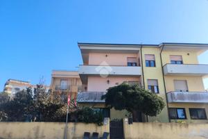 4 LOCALI A PORTO TORRES