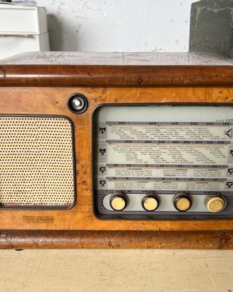 Radio a valvole ORA OFFICINE RADIO E AFFINI MILAN