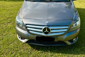 Mercedes b180