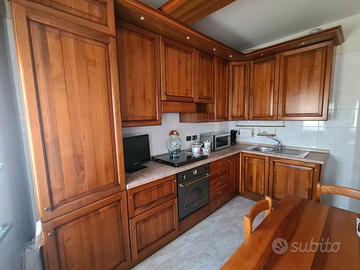 Cucina in noce massello