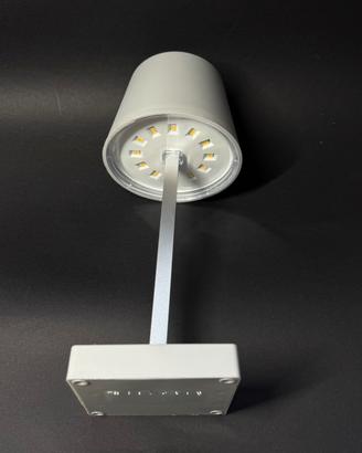 Lampada Led touch da tavolo grigia