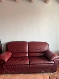 Divano letto in vera pelle color bordeaux