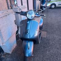 Piaggio Vespa 300 GTS - 2014