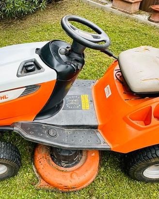 Trattorino Stihl  rasaerba