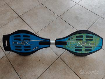 Skateboard waveboard