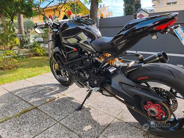 ducati Monster 1200 R