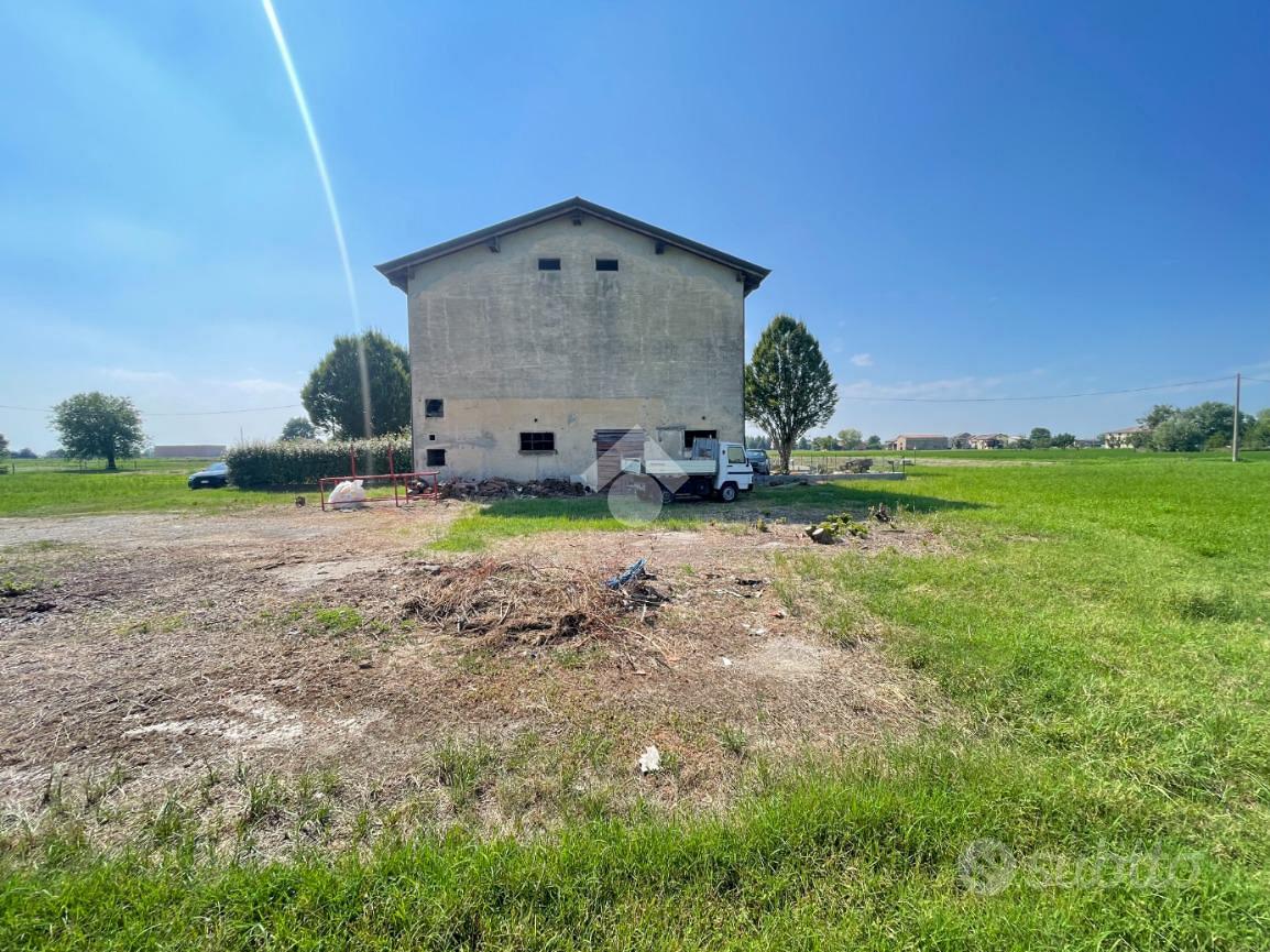 RUSTICO A CASTELNOVO DI SOTTO - Vista 2