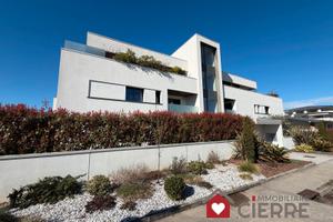 Tricamere biservizi con giardino e garage