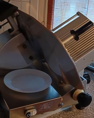 affettatrice professionale 