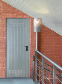 Porte in lamiera zincata cantina