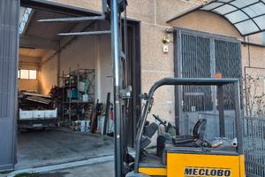 carrello elevatore muletto OM 25ql