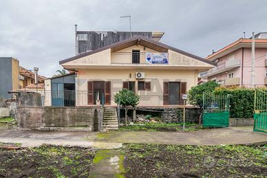 Casa Indipendente - Aci Sant'Antonio