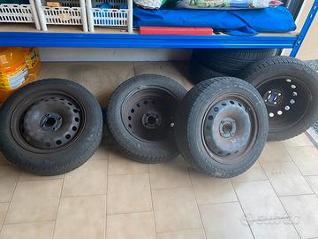 Ruota completa di cerchione 185/65 R 15